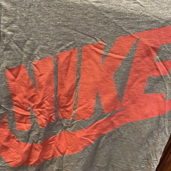 Nike Women’s T-shirt Small gray peach symbol tee good condition regular fit - Picture 2 of 4